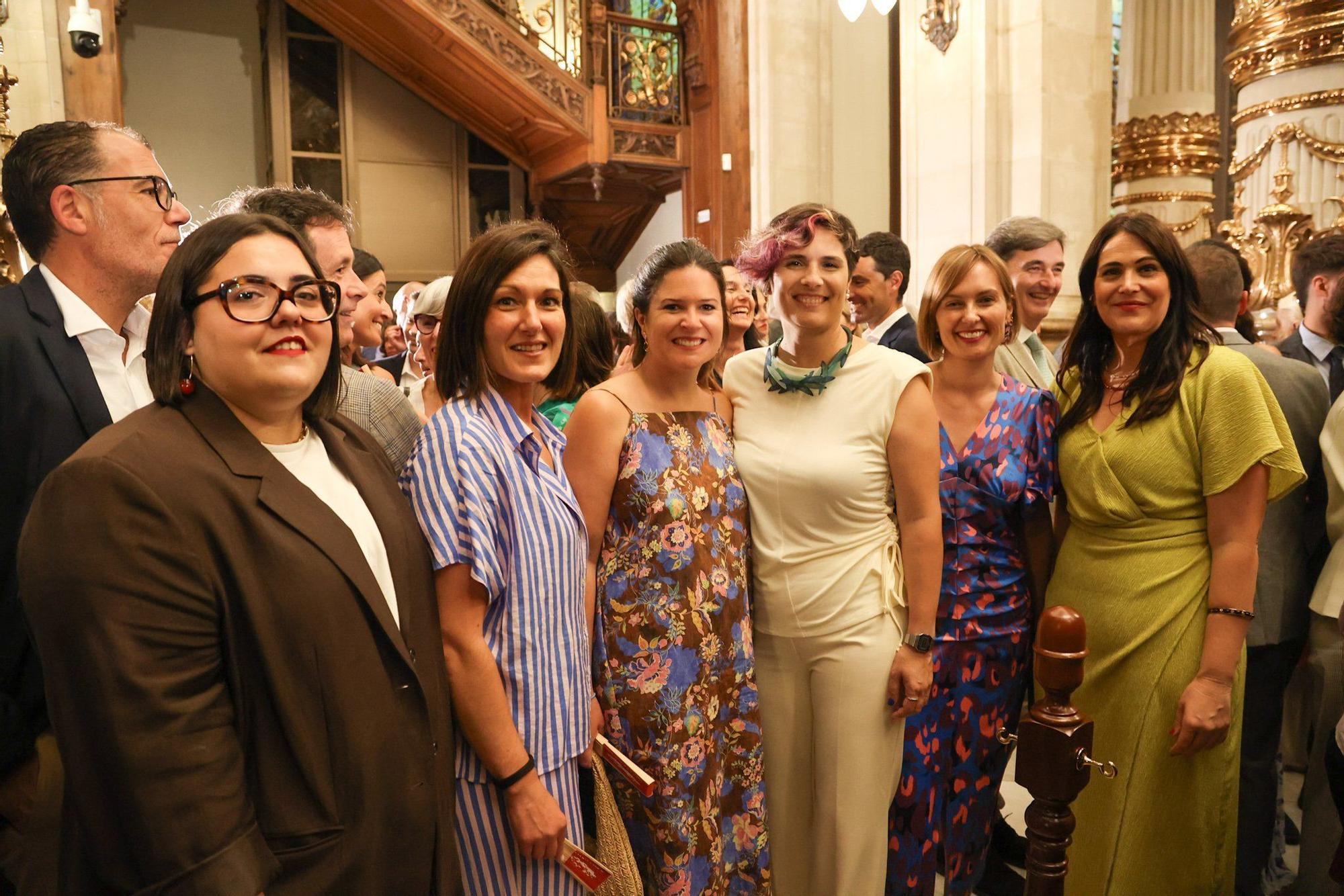 Iratxe Uriarte, presidenta del Consejo Vasco de la Juventud, con la eurodiputada Ohiane Agirregoitia, la parlamentaria Maitane Ipiñazar y las diputadas forales Arantza Atutxa, Amaia Antxustegi y Leixuri Arrizabalaga.