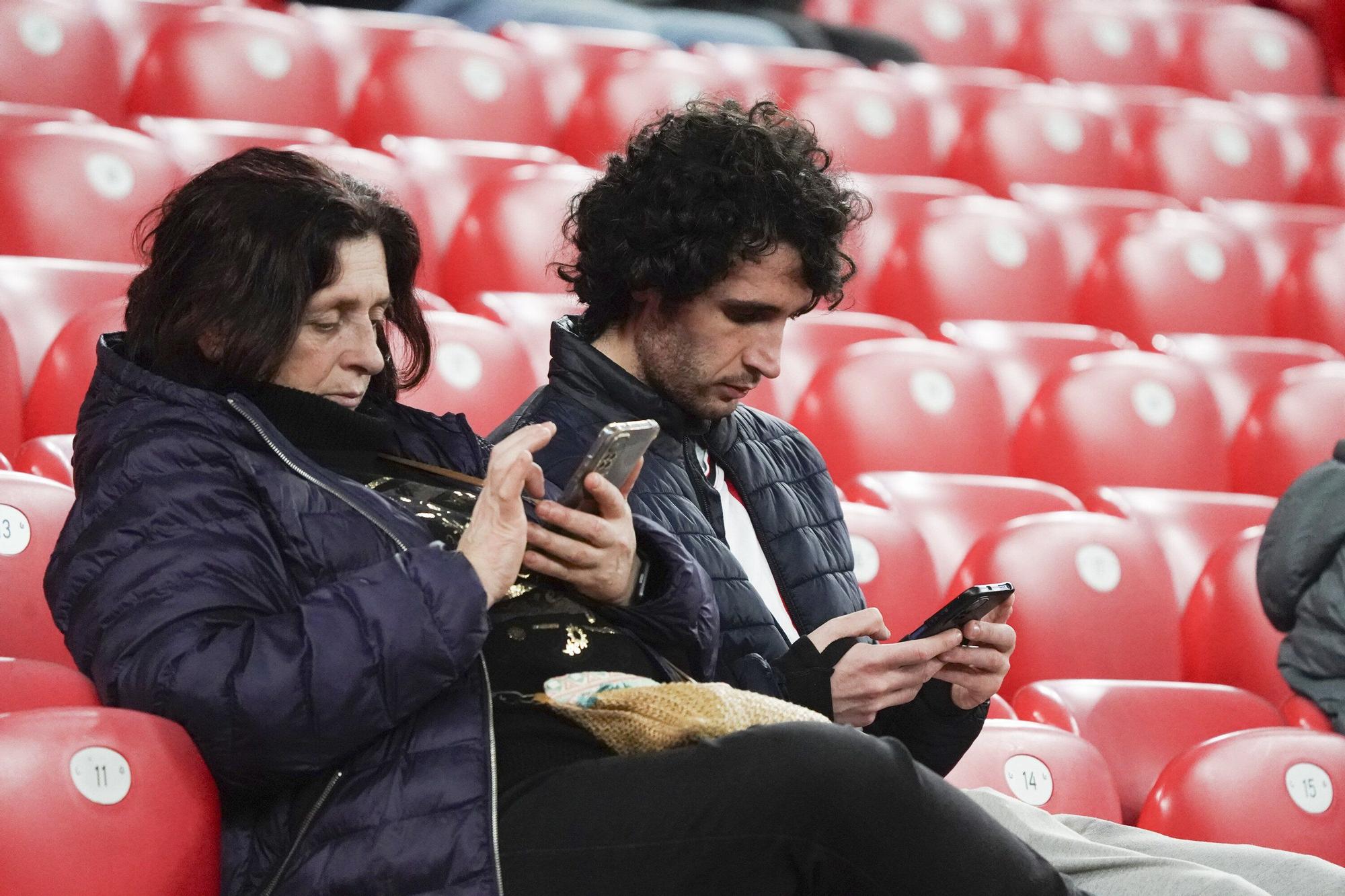 ¿Has estado en San Mamés viendo el Athletic-Atlético? Búscate en nuestra galería