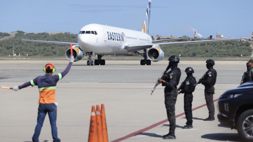 Aterriza en Venezuela el primer avión con migrantes deportados por EEUU desde la captura de Maduro
