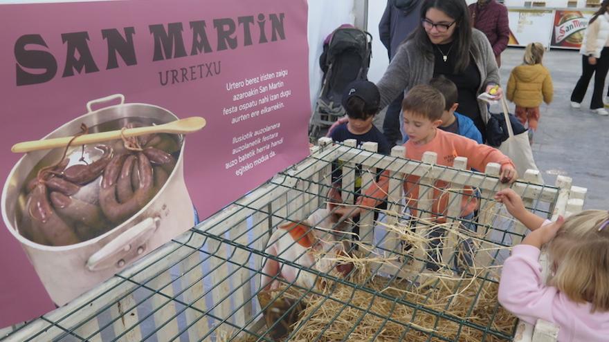 En Urretxu el cerdo era de cartón, pero la morcilla de verdad