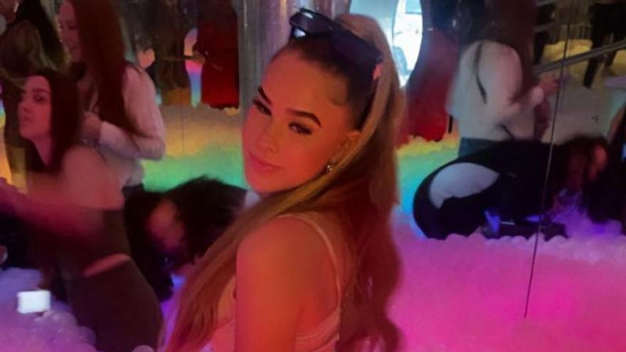 Una influencer británica se enfrenta a una sentencia de fusilamiento por el supuesto asesinato de su novio en Dubái