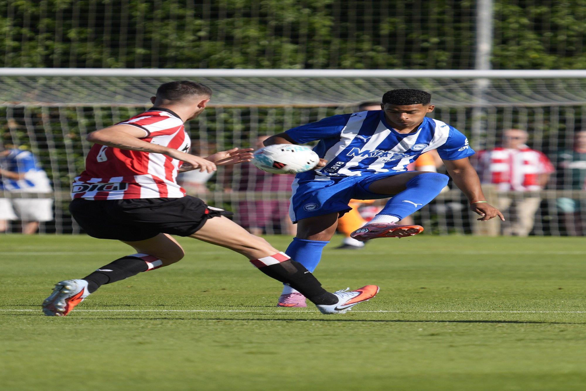 En imágenes: Ilusionante estreno del Alavés en Laguardia (1-0)