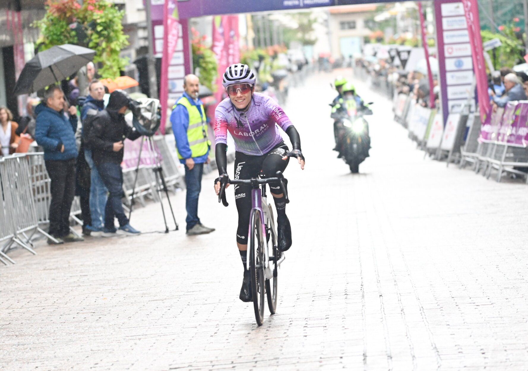 Ane Santesteban di e adiós al ciclismo en Eibar