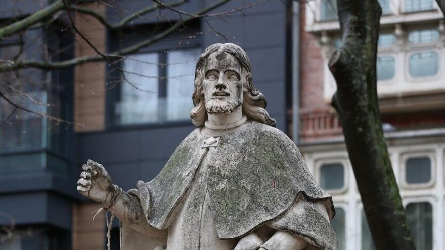 Las estatuas de Sarasate se mudan a la Taconera: historia, polémica y patrimonio
