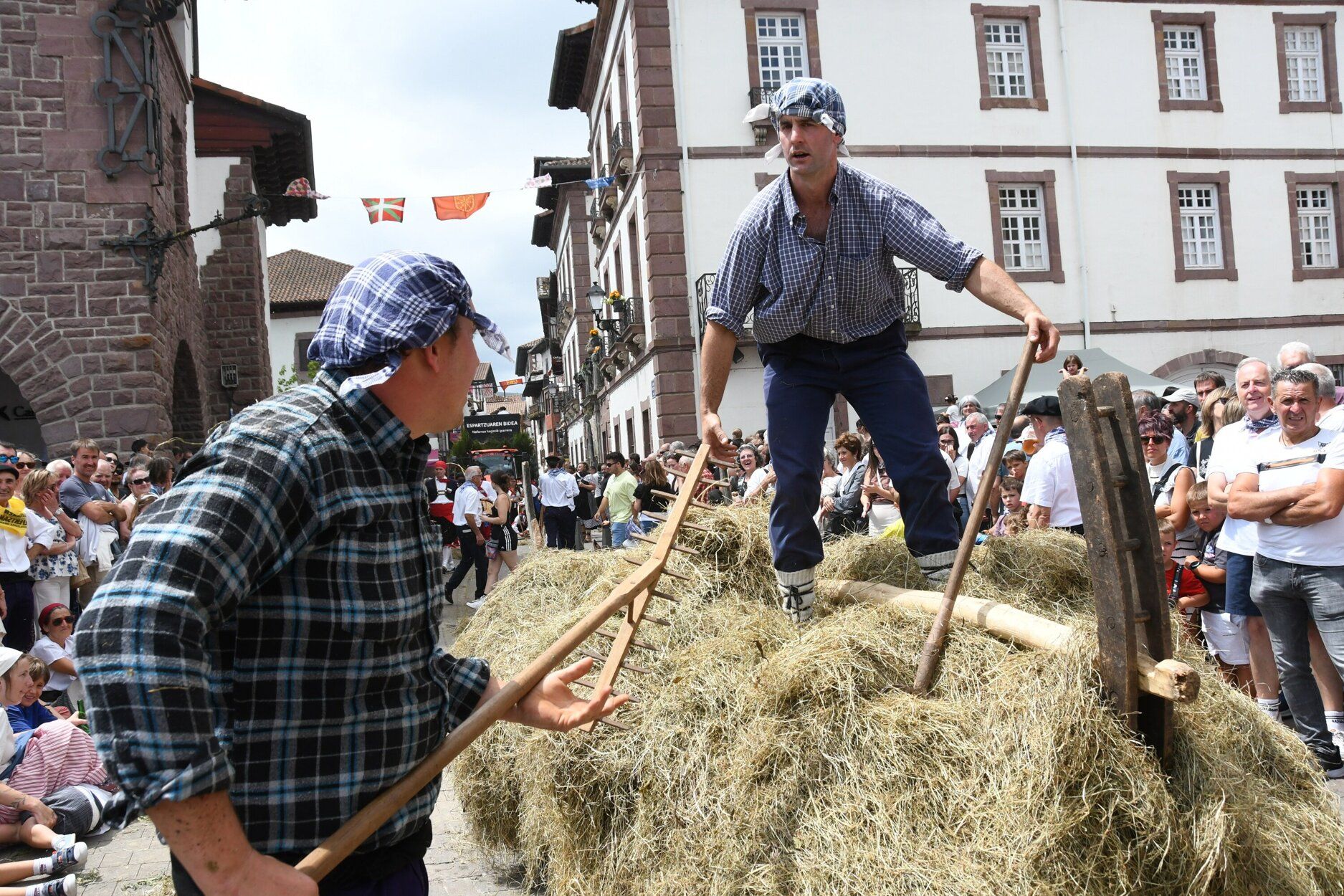 15 pueblos unidos en el Baztandarren Biltzarra