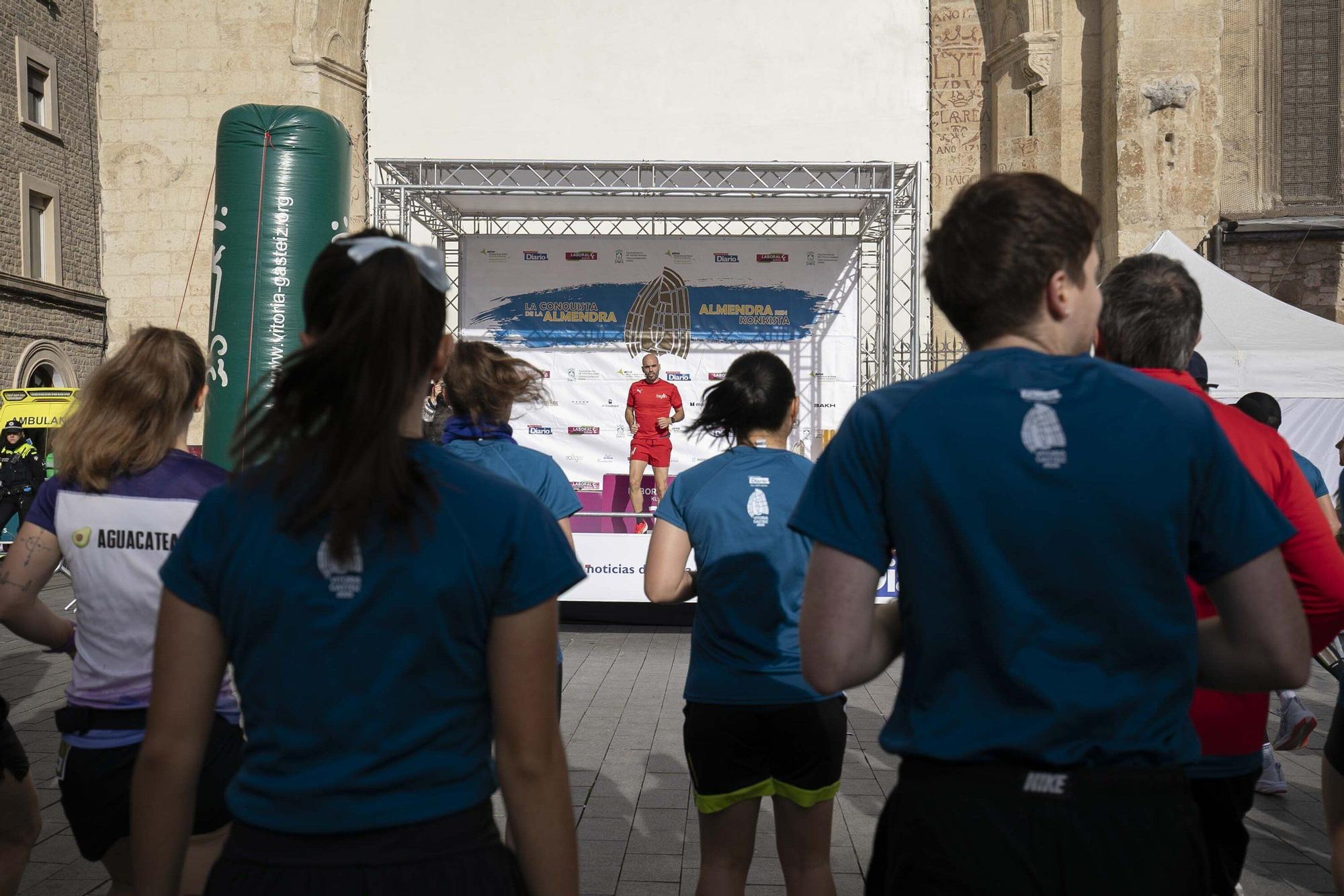 En imágenes: Buen tiempo y buen ambiente en la Conquista de la Almendra (¡Búscate en las fotos!)