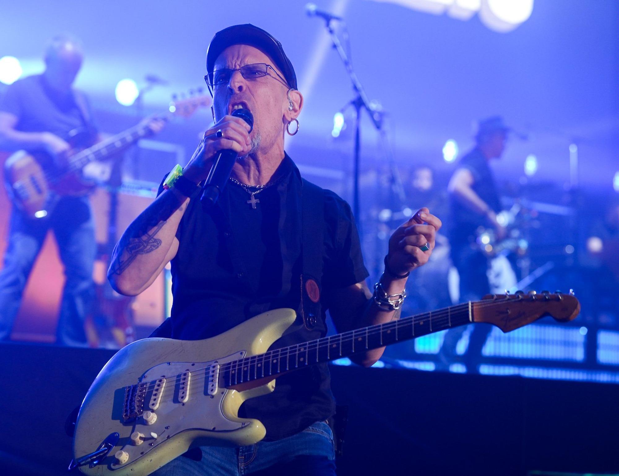 En imágenes: así ha sido en inicio de la gira de Fito&Fitipaldis