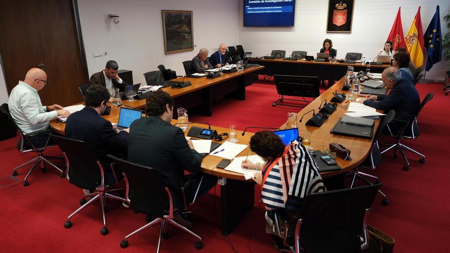 La comisión de investigación del Parlamento debate