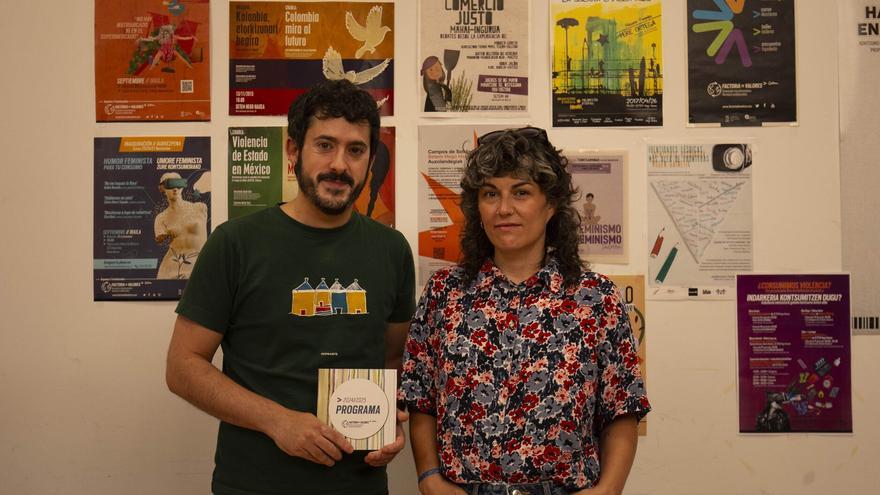 “No solo es Inditex, el enemigo también está en la banca o la industria alimentaria”