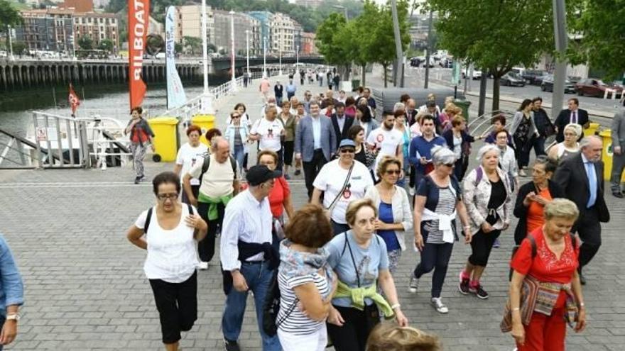 La &quot;Red de caminantes&quot; cierra el curso con más de 700 participantes al mes