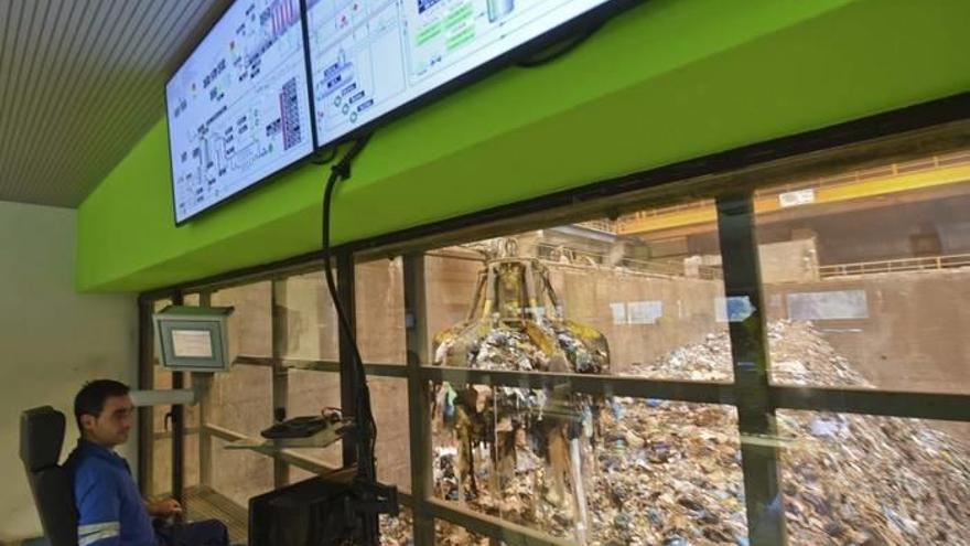 Los residuos de Gipuzkoa se tratarán en Bizkaia hasta 2019