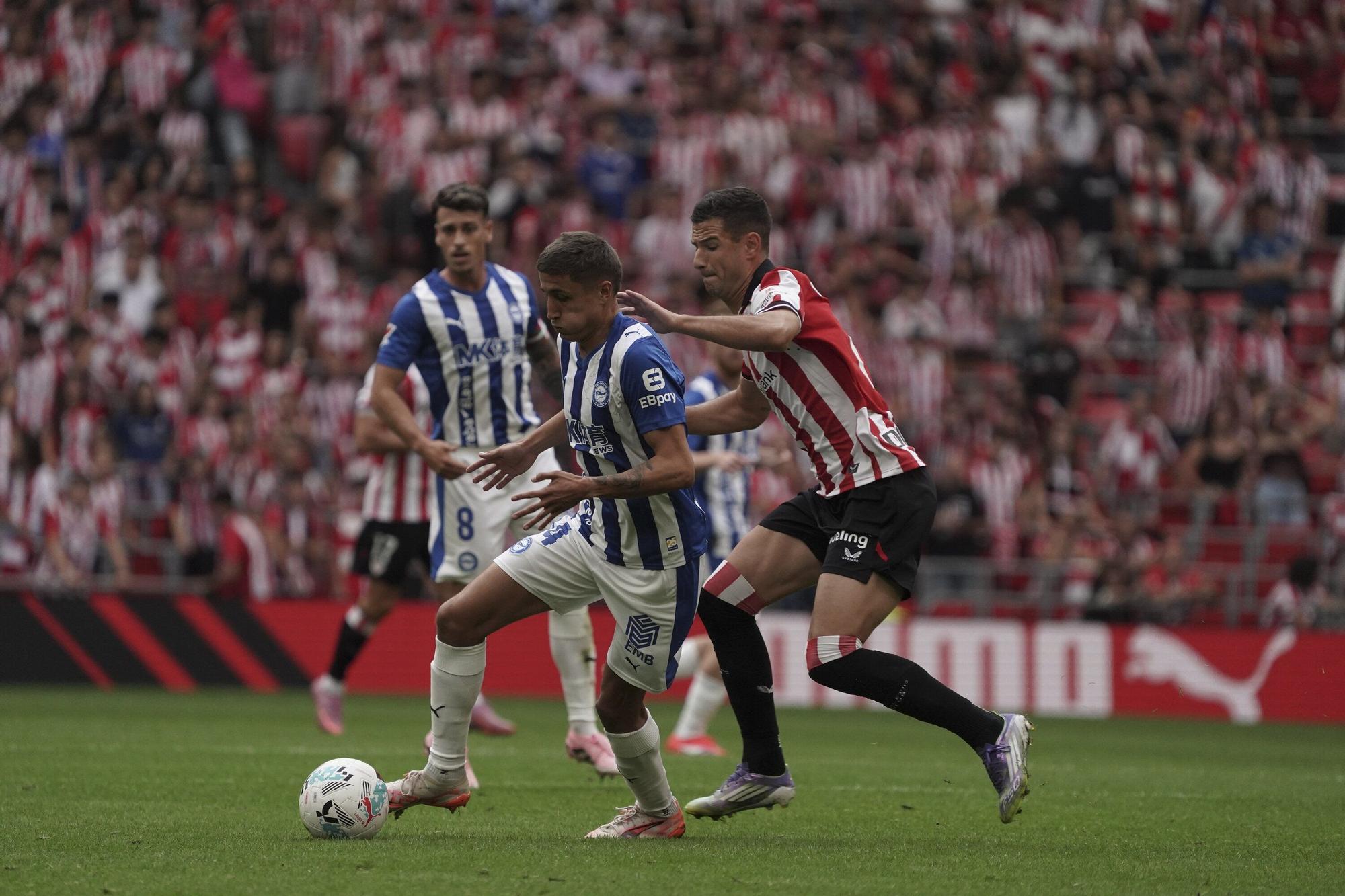 En imágenes: Así está siendo el derbi entre Athletic y Alavés en San Mamés