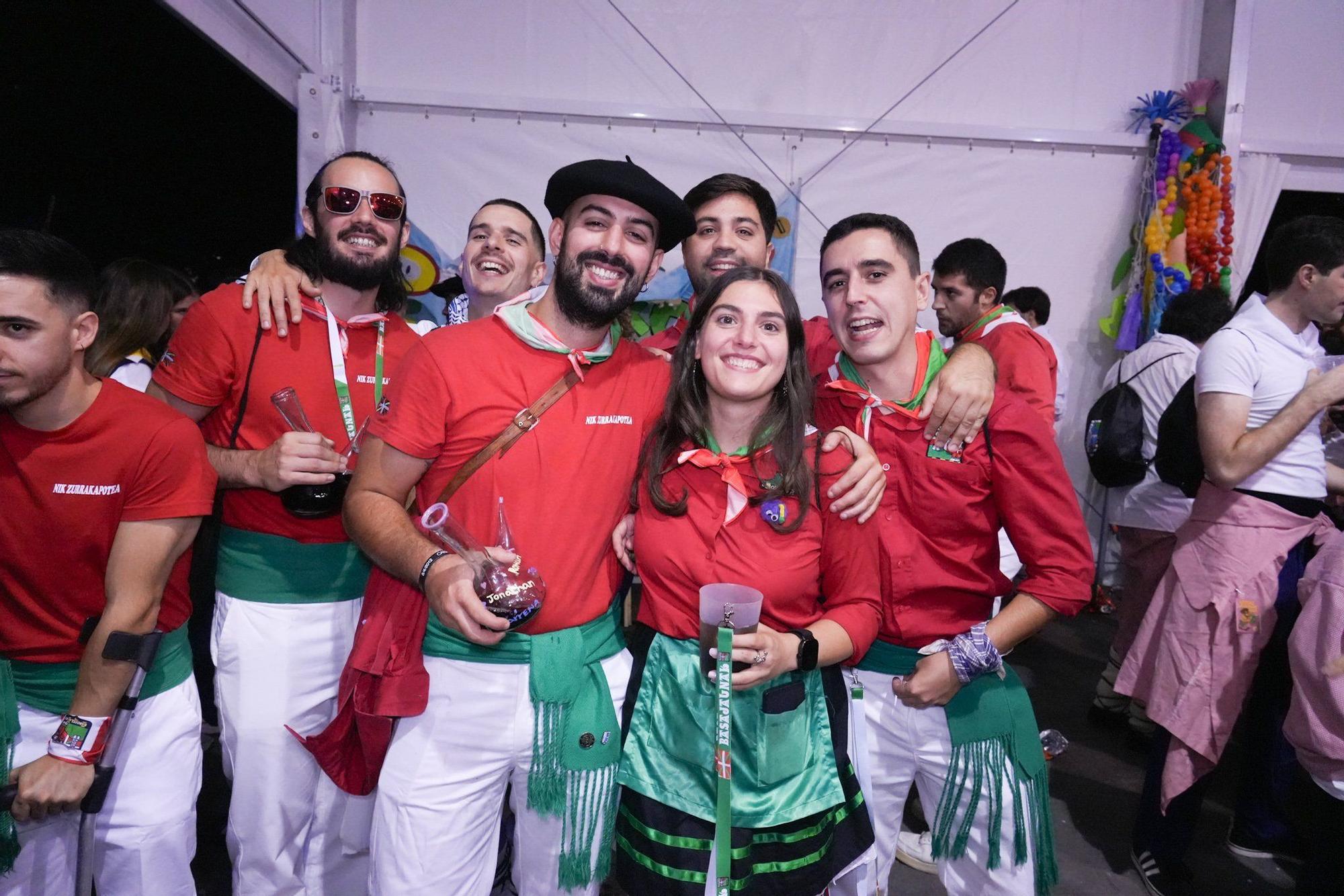 Yeray González da la salida a la intensa maratón de 9 días de fiestas de Basauri con las cuadrillas invadiendo las calles