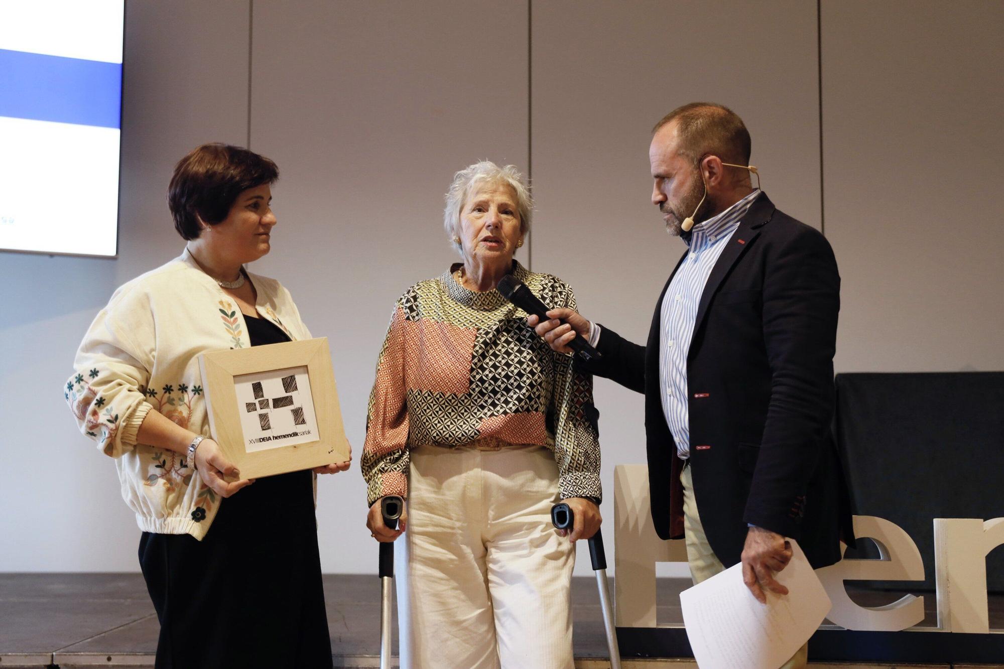 En imágenes: Entrega de los premios DEIA Laboral Kutxa Hemendik Sariak de la comarca Nerbioi-Ibaizabal