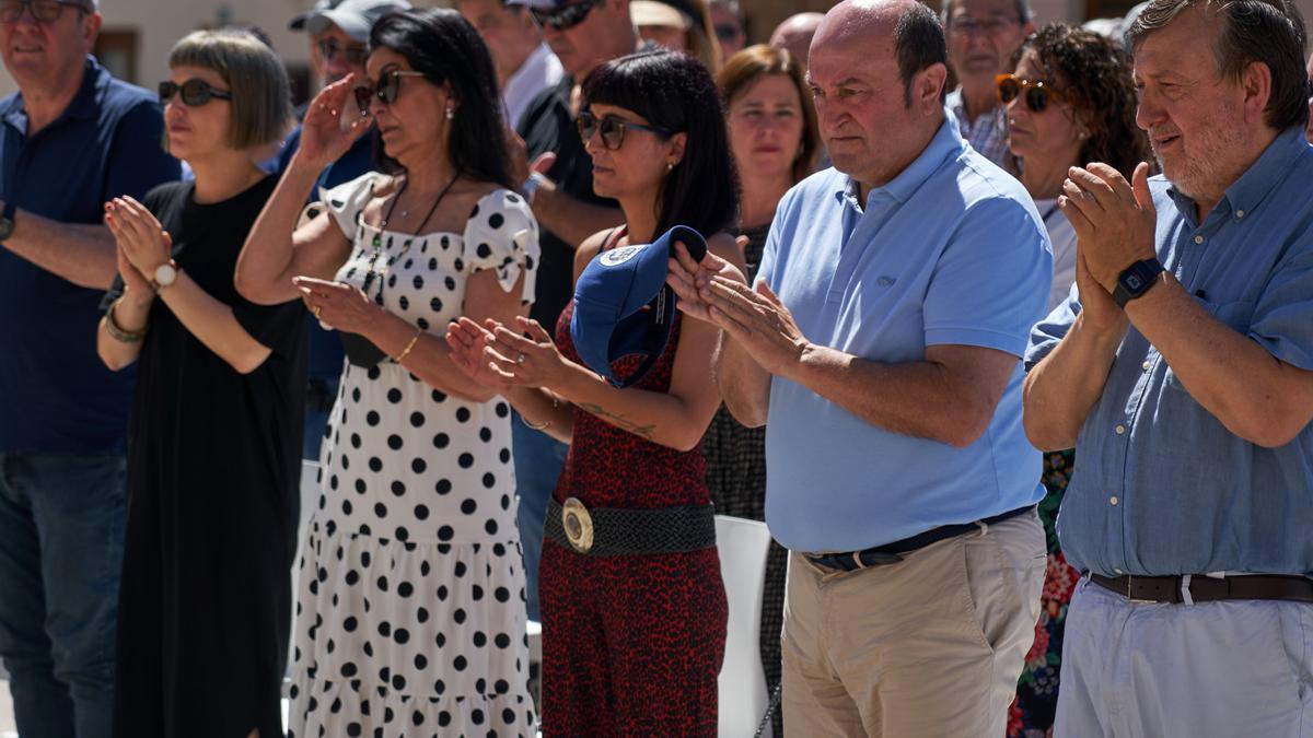 El presidente del EBB y el de la ABB en EAJ-PNV, Andoni Ortuzar y José Antonio Suso, durante la celebración del Alderdikide Eguna.