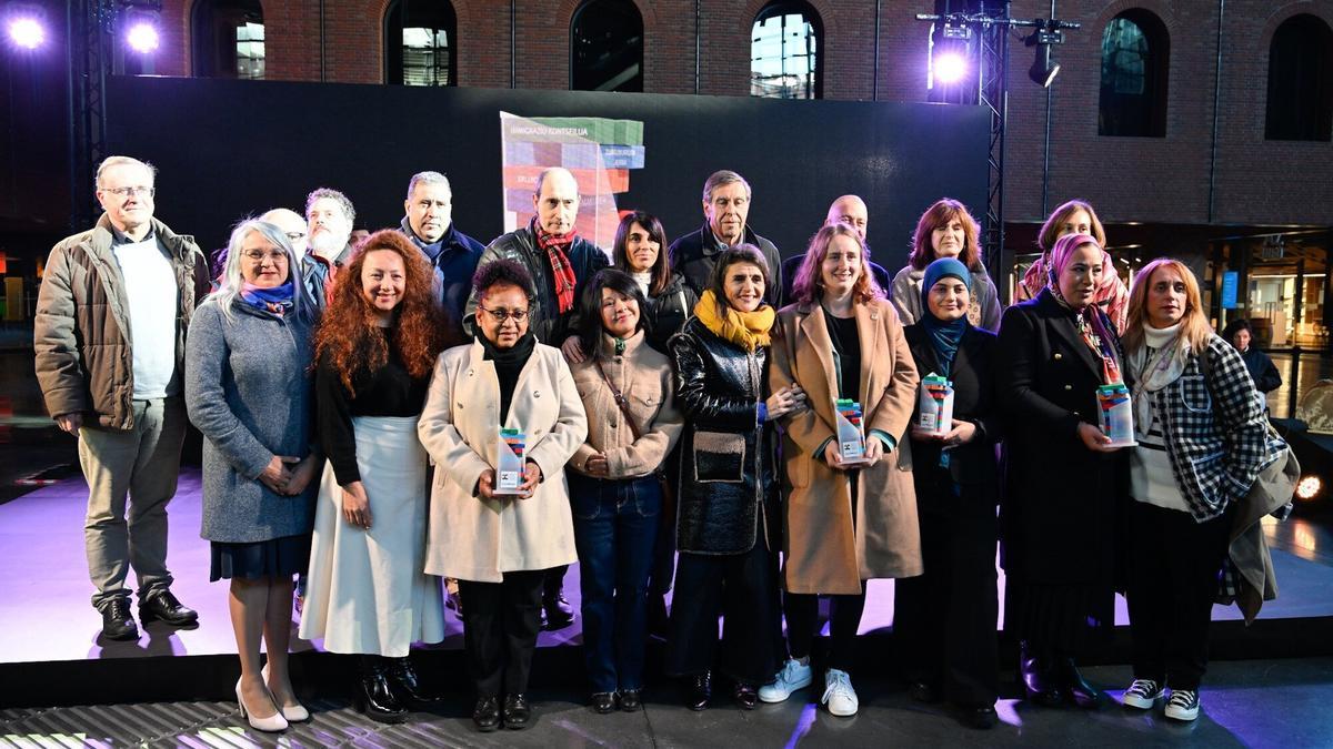 Las cinco entidades bilbainas recibieron sus galardones en un evento organizado en Azkuna Zentroa.