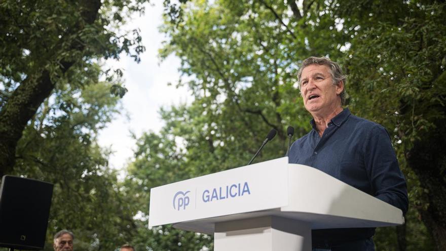 Feijóo contrapone la colaboración de las CCAA en los incendios a la actitud del Gobierno, &quot;siempre de perfil&quot;