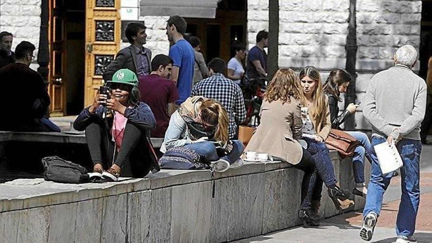 Los jóvenes son un colectivo muy desfavorecido en la lucha contra el desempleo.