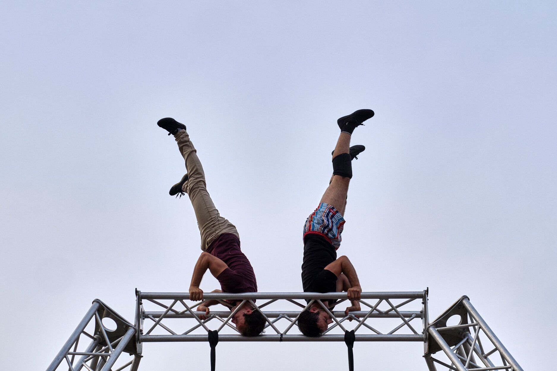 Fotos del espectáculo de circo y acrobacias de la compañía Cia Seon