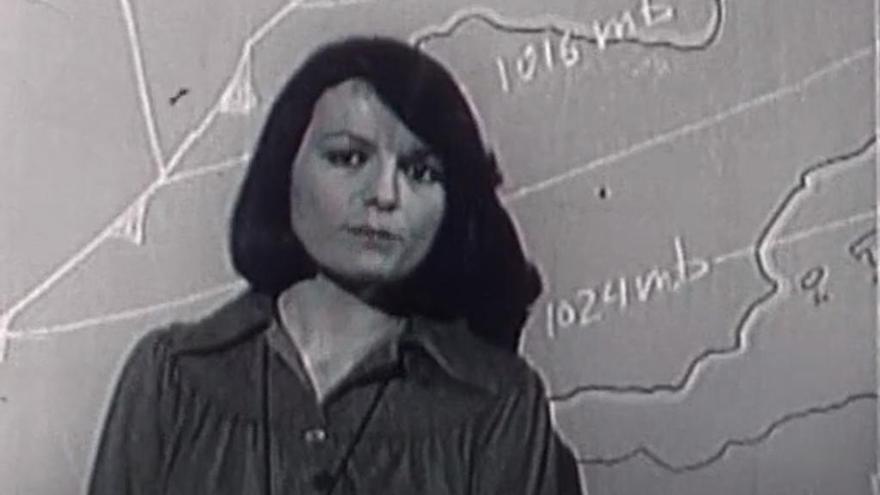 Sanjurjo presenta el tiempo en el informativo &#039;Noticias en La 2&#039;, en el año 1975.
