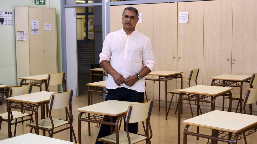 El profesor de euskera y castellano que llegó de Pakistán