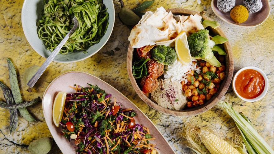 ¿Por qué las personas veganas consumen imitaciones a la carne?