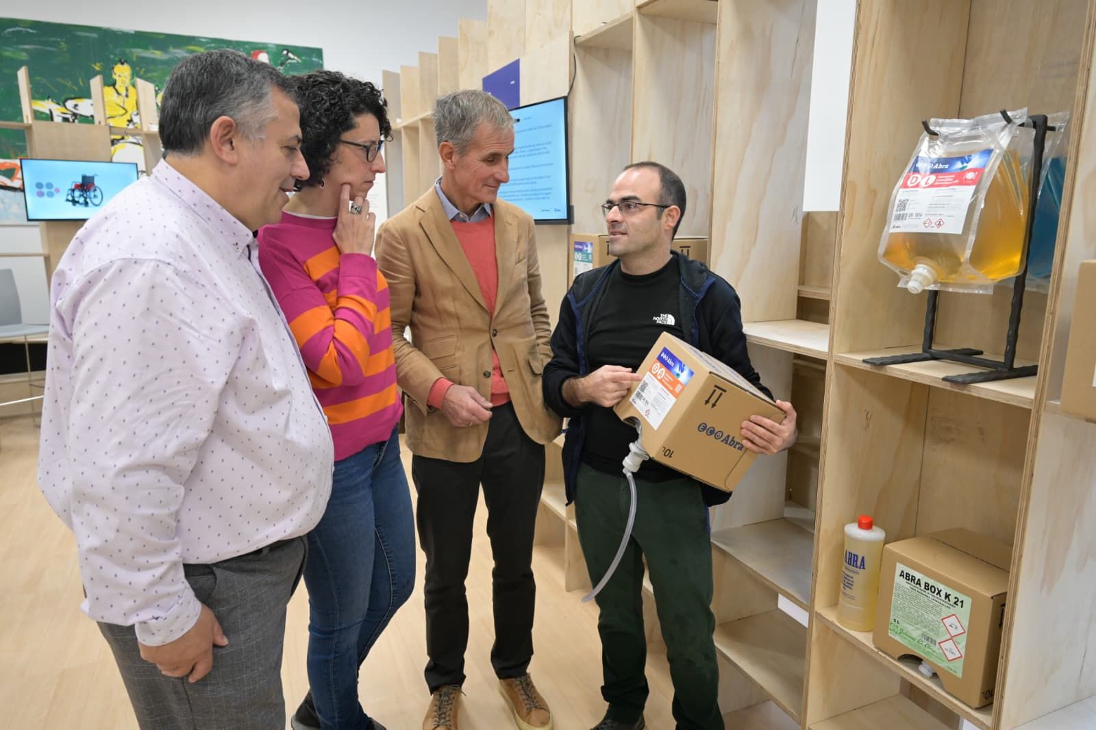 En imágenes: Bilbao Ekintza presenta los proyectos de diseño realizados con empresas de Flandes dentro de la Bilbao Bizkaia Design Week.