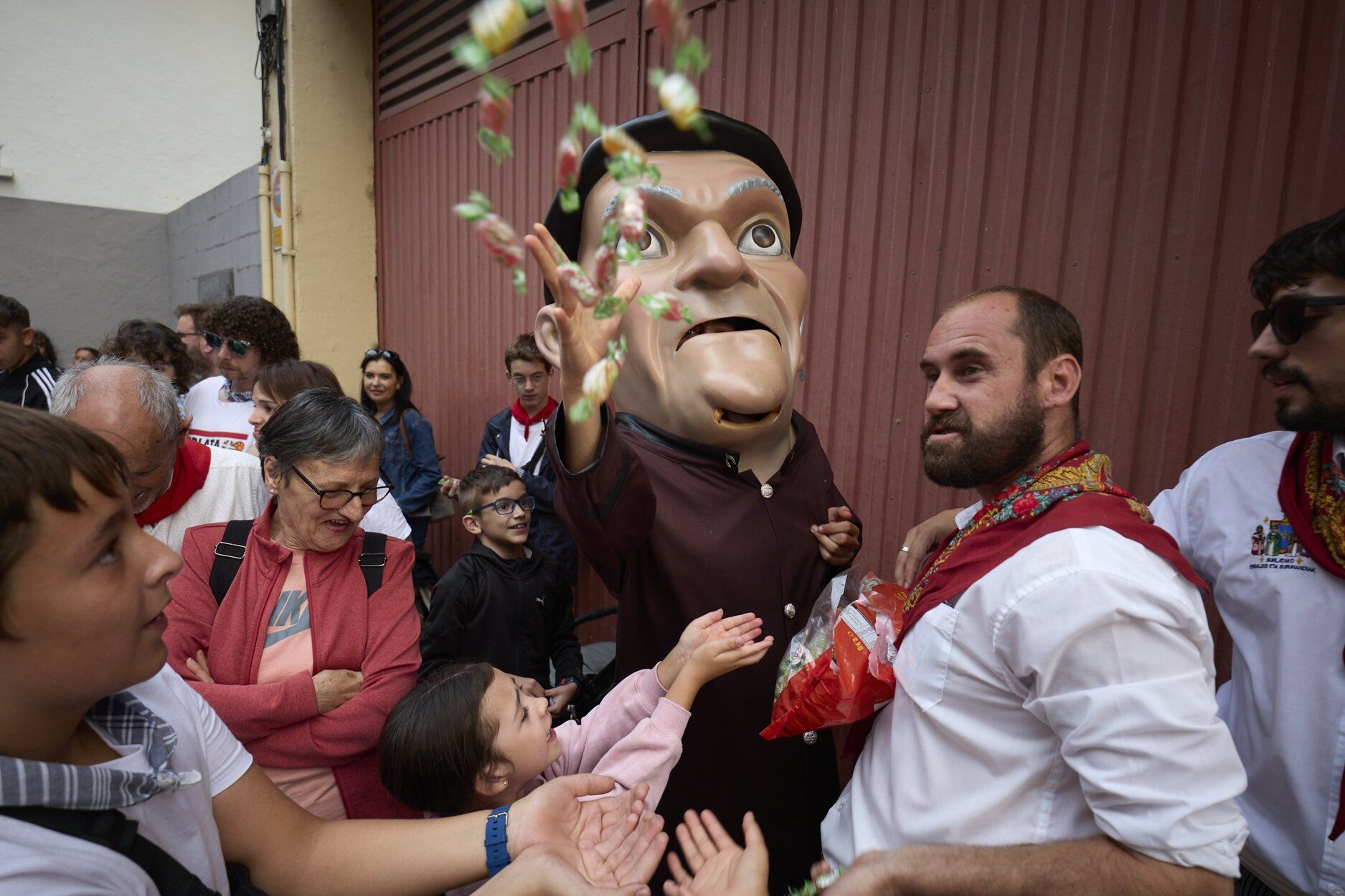 Fotos de la despedida de los gigantes en fiestas de Burlada