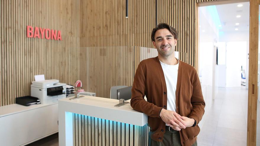 Clínica Dental Bayona incorpora la atención bucodental a domicilio