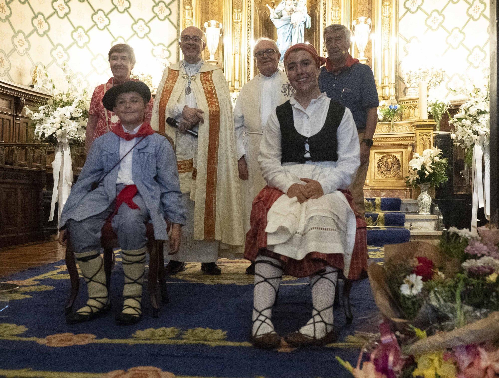 En imágenes: Edurne y Celedón Txiki abarrotan un año más la plaza de la Virgen Blanca
