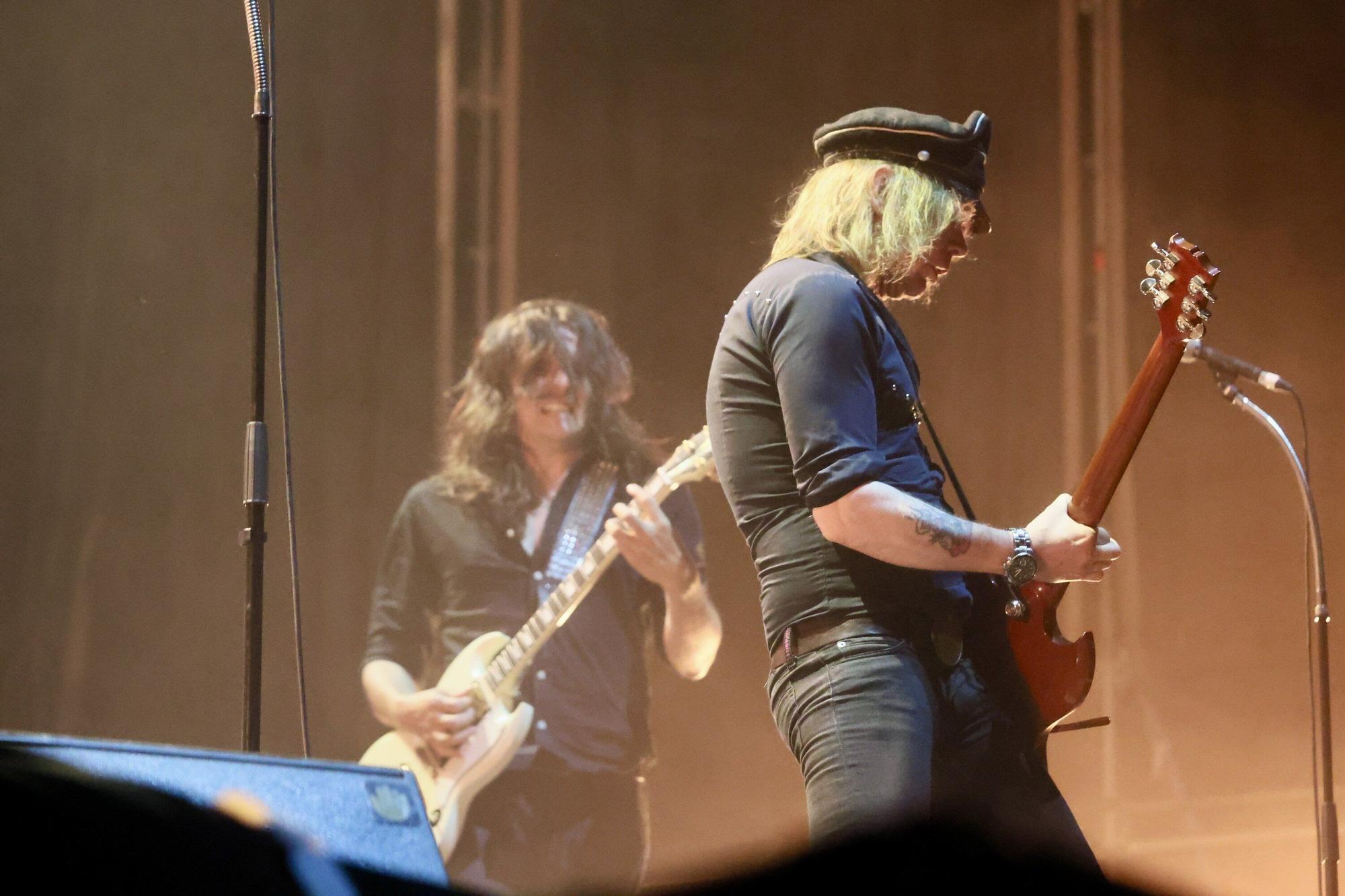 En imágenes: así están siendo los conciertos de este sábado del Azkena Rock Festival