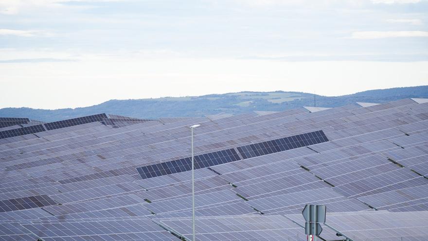 El Gobierno Vasco autoriza un parque solar en Zalduondo con casi 5.500 paneles