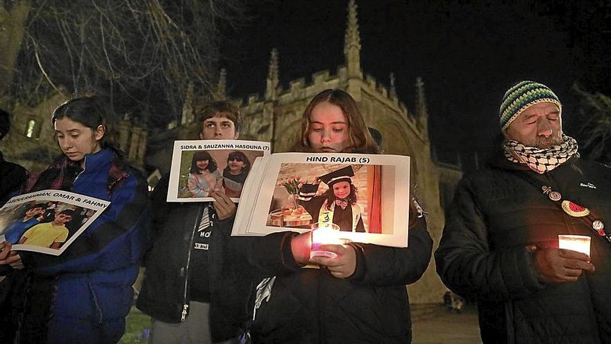 Celebración de una vigilia en Reino Unido para recordar a Hind Rajab y a otros niños gazatíes.  | FOTO: E. P.