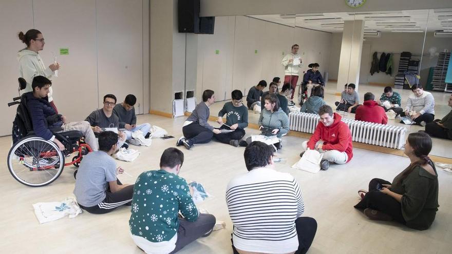 18 jóvenes de 13 a 24 años con discapacidad intelectual participan en el programa &#039;BASH: Pamplona en movimiento&#039;