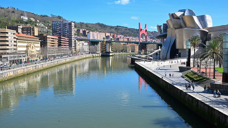 Bilbao impulsa un plan especial para proteger la ría y abrirla a nuevos usos