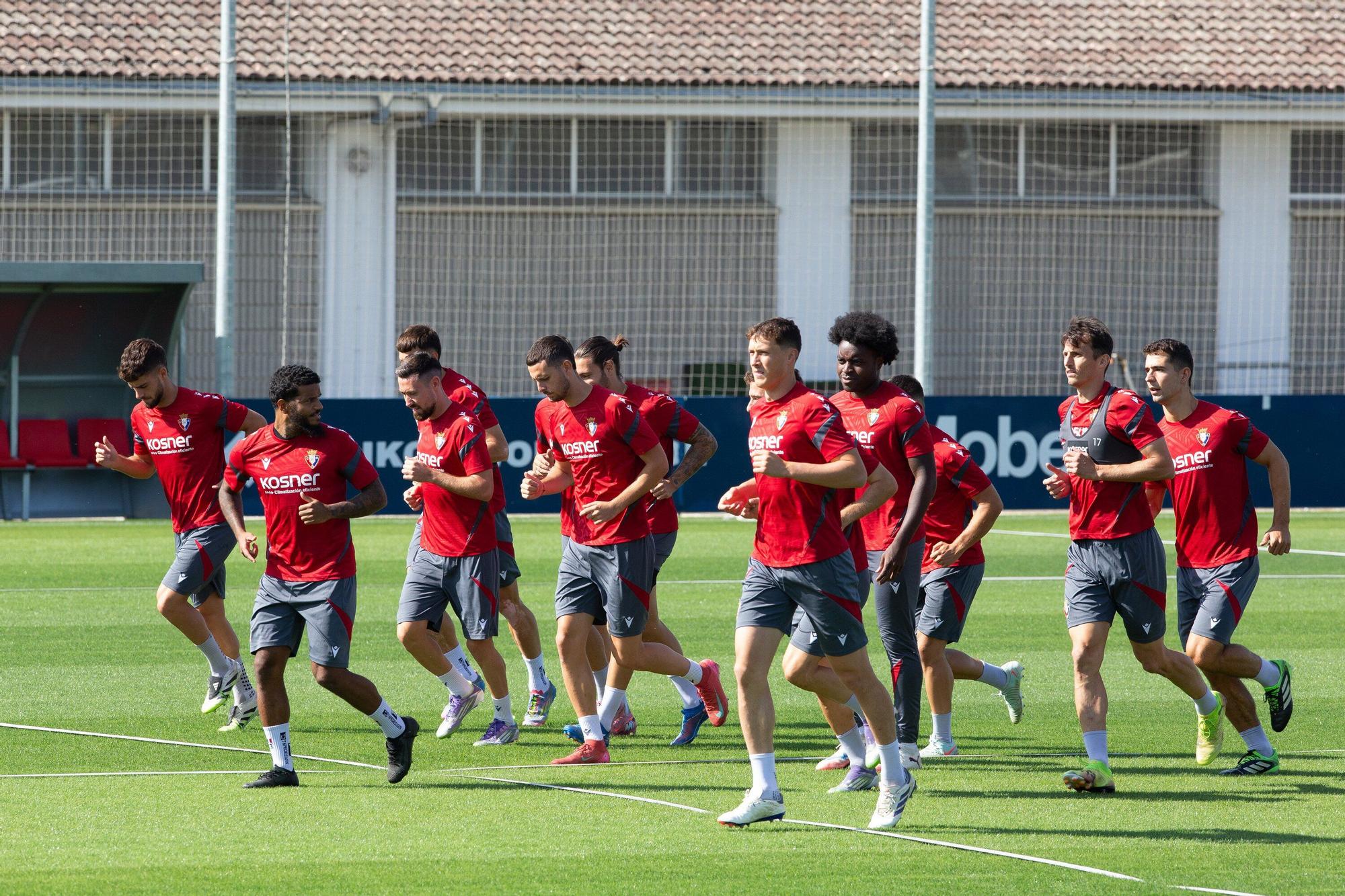 Fotos del entrenamiento de Osasuna en Tajonar del lunes 4 de agosto