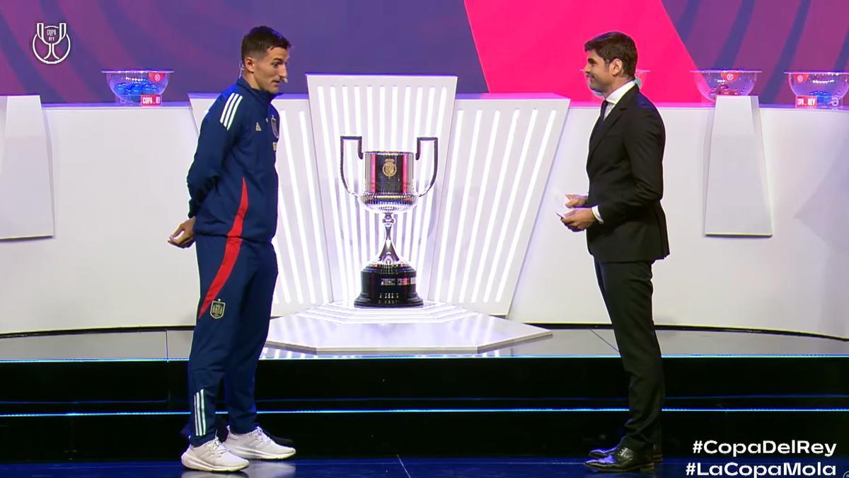 Vivian durante el sorteo de la primera eliminatoria de Copa