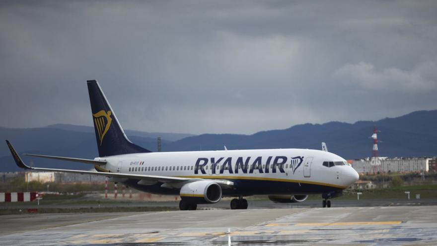 Ryanair saca a la venta sus vuelos desde Foronda para este invierno