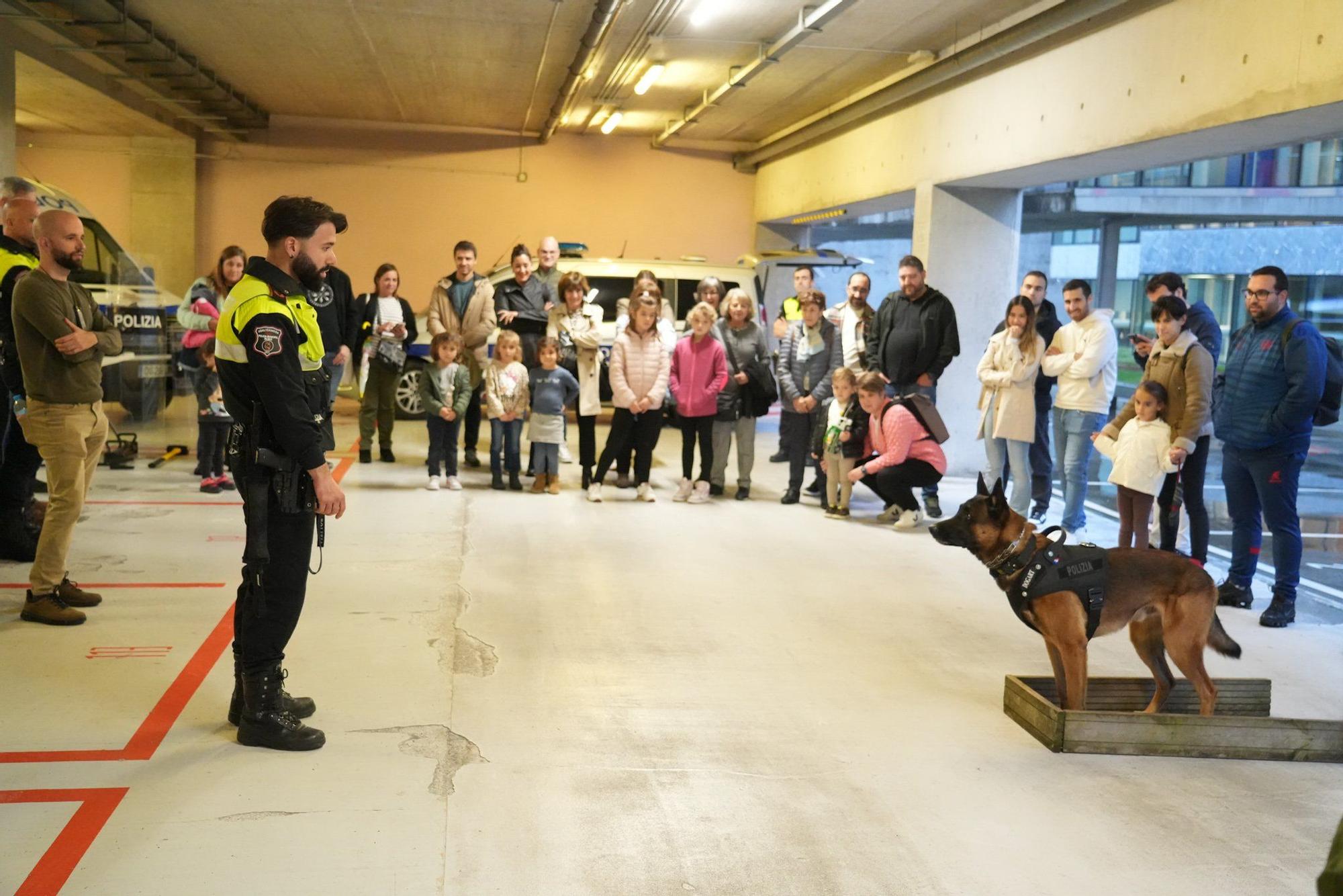 En imágenes: La Policía Municipal muestra sus entrañas con motivo del 181 aniversario