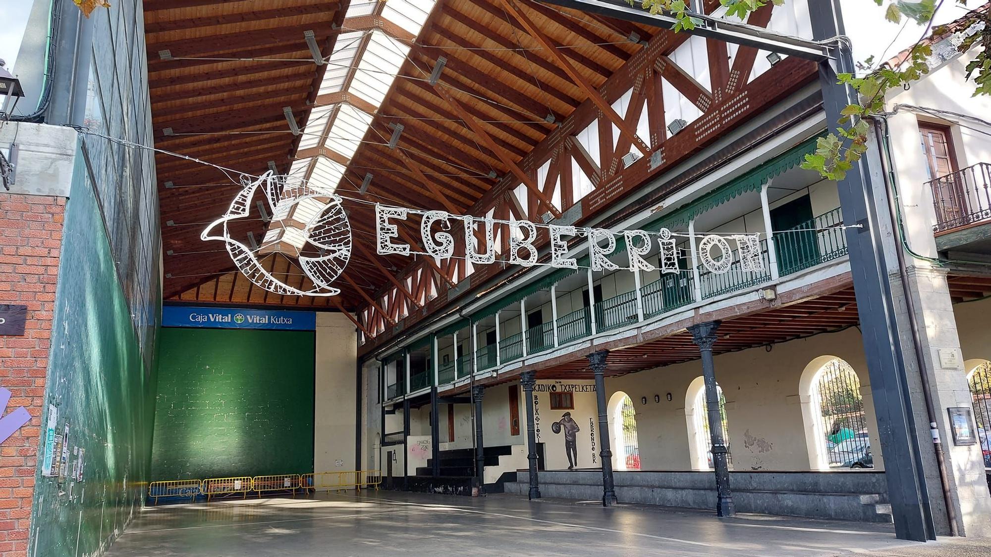 El frontón municipal de Artziniega volverá a acoger el mercado navideño