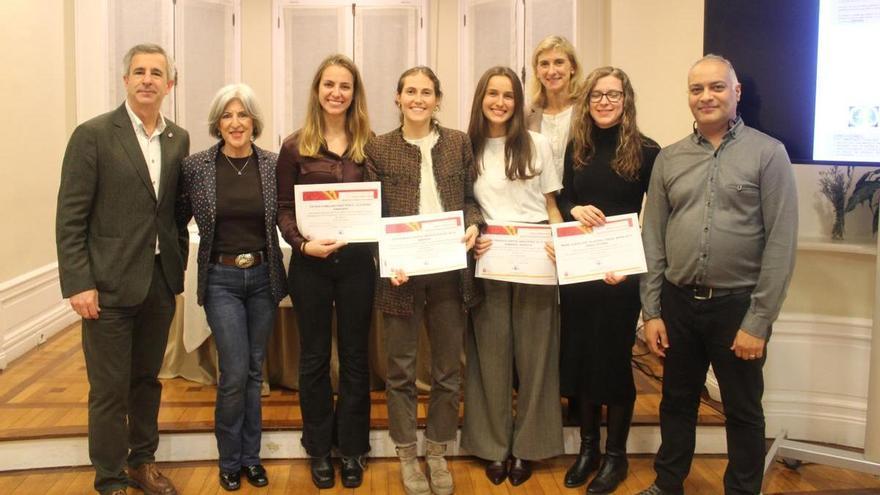 El Colegio de Médicos de Navarra entrega los premios del XII Certamen de Casos Clínicos