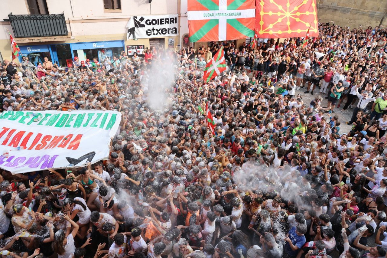 Errenteria da la bienvenida a las fiestas