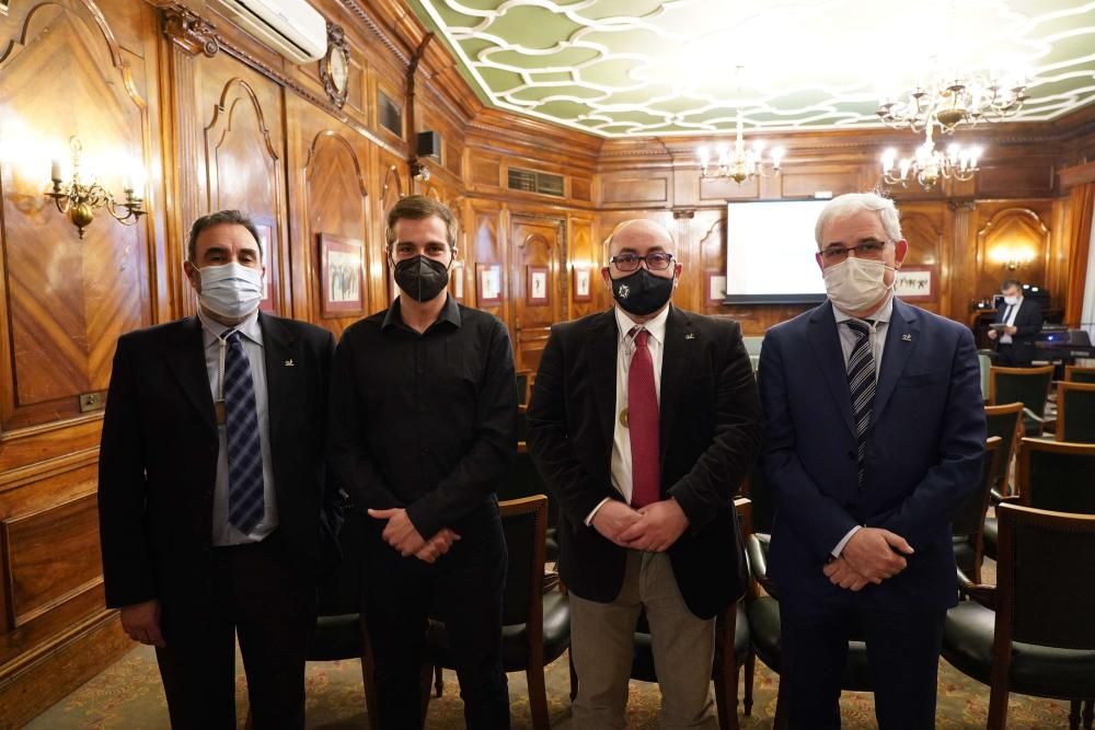 Juan Hernández, el músico Daniel Amatriain, Baltasar Gómez Galán y Fernando Ramos, el secretario de la Academia.