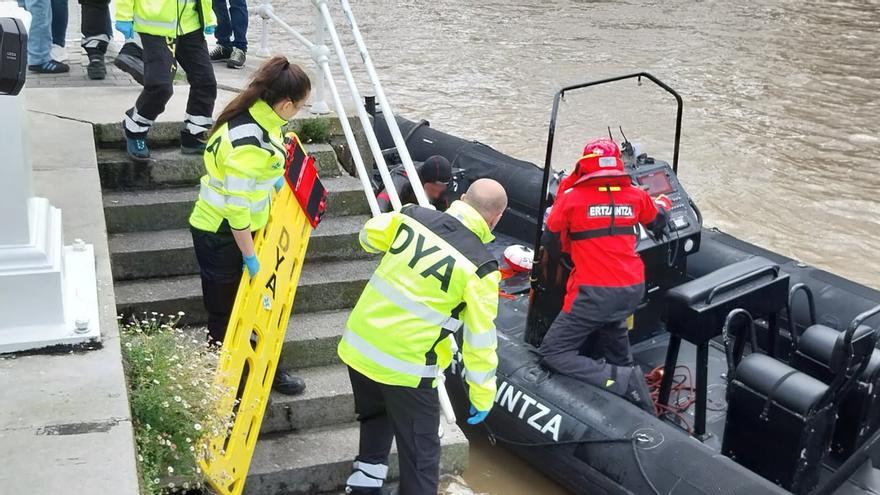Ponen a prueba la respuesta ante un rescate en la Ría de Bilbao