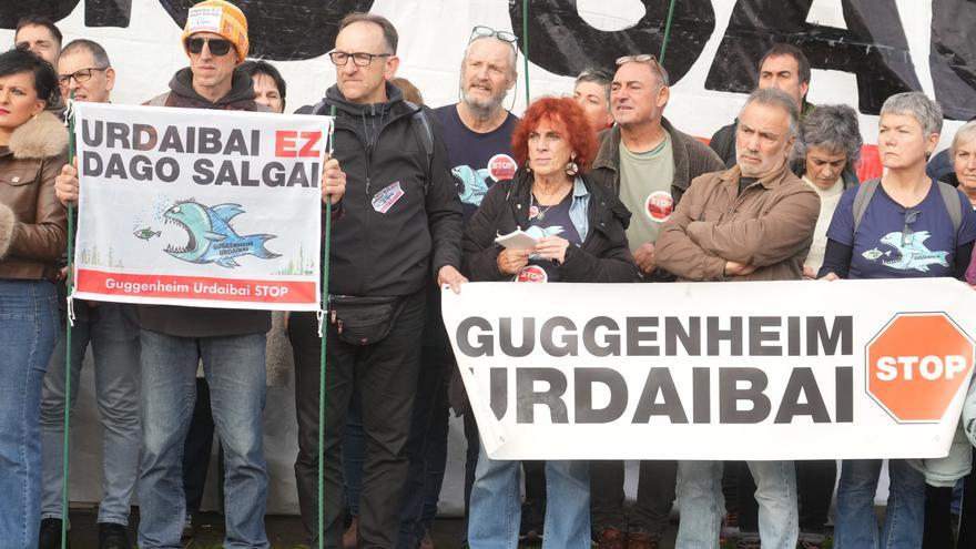 La plataforma contra el Guggenheim Urdaibai celebra su paralización