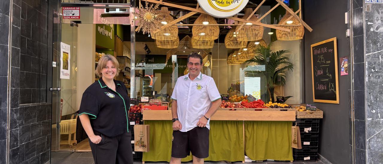 La frutería Deperita reabre en el centro de Irun con nuevas propuestas para sus clientes