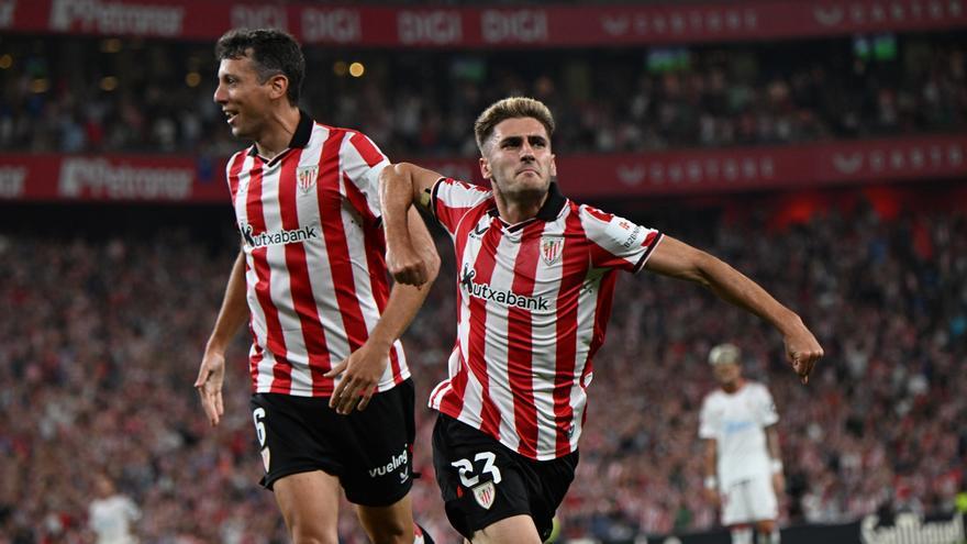 Robert Navarro cae de pie en el Athletic