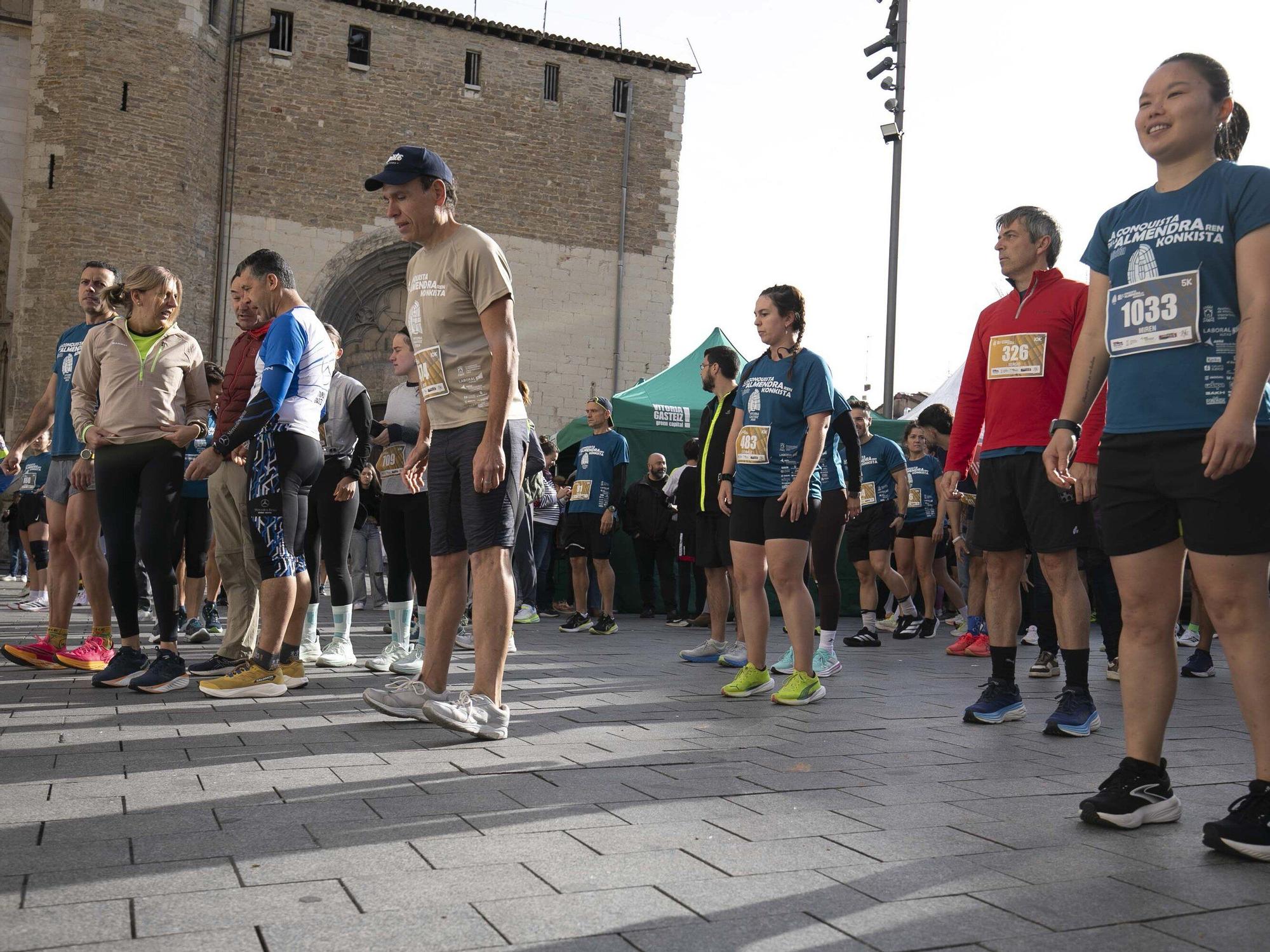 En imágenes: Buen tiempo y buen ambiente en la Conquista de la Almendra (¡Búscate en las fotos!)