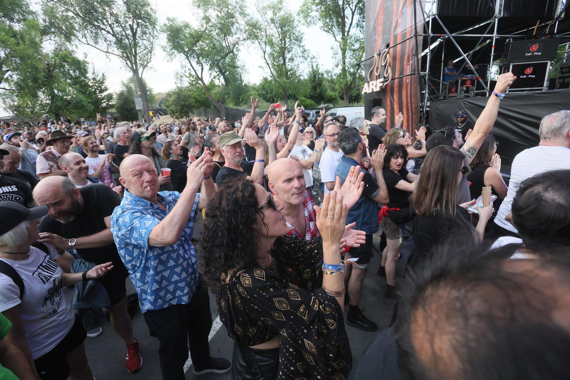 En imágenes: Así están siendo los conciertos de este viernes en el Azkena Rock Festival