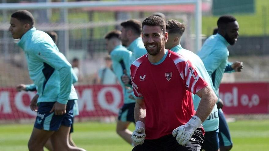 De la Fuente llama a Simón y Laporte; Vivian se queda fuera